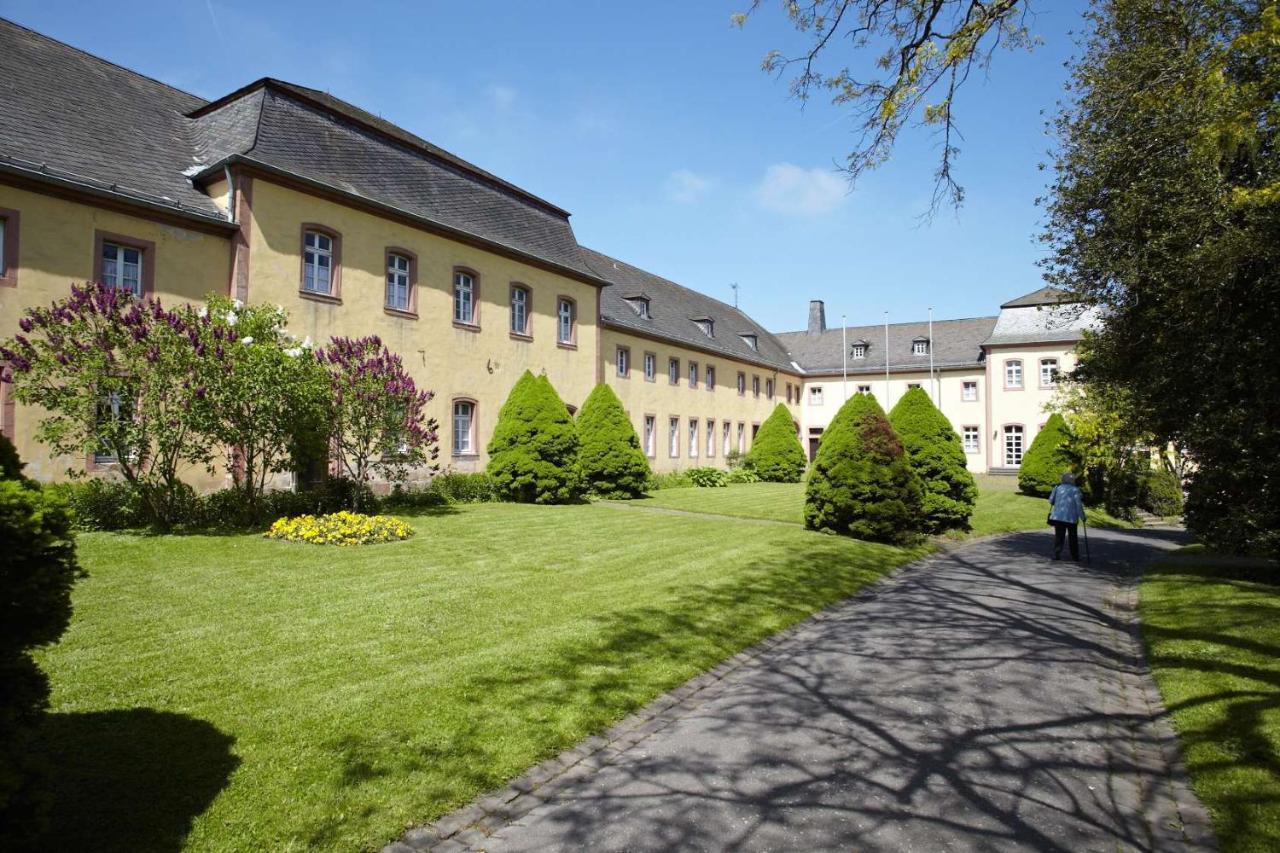 Kloster Steinfeld Gaestehaus Kall Ngoại thất bức ảnh